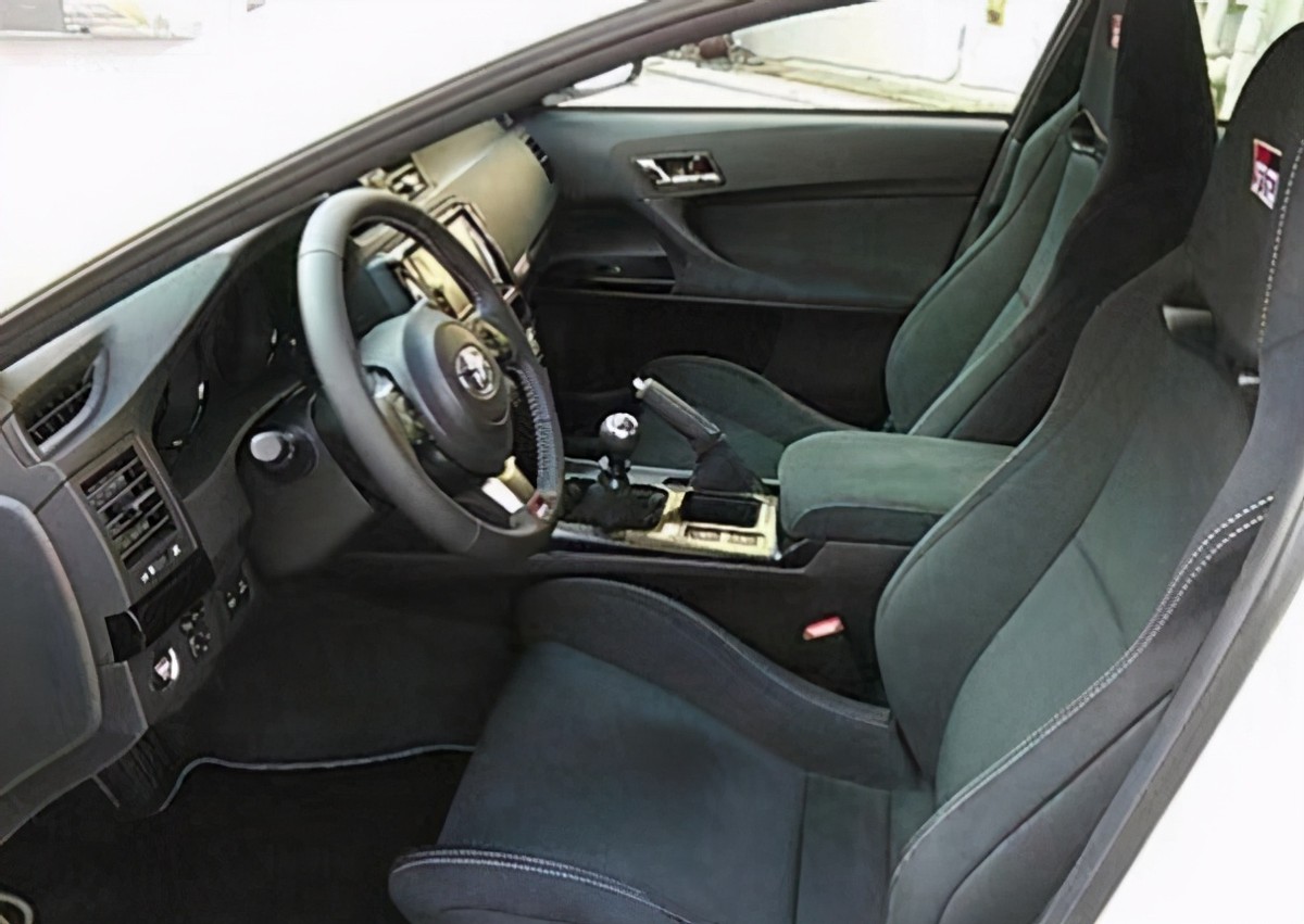 全新丰田锐志实拍,搭3.5l v6发动机 后驱,比cc更帅气-新浪汽车