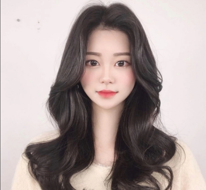 最美波浪卷发型你值得拥有,脸大脸小都非常适合,你还不烫起来吗