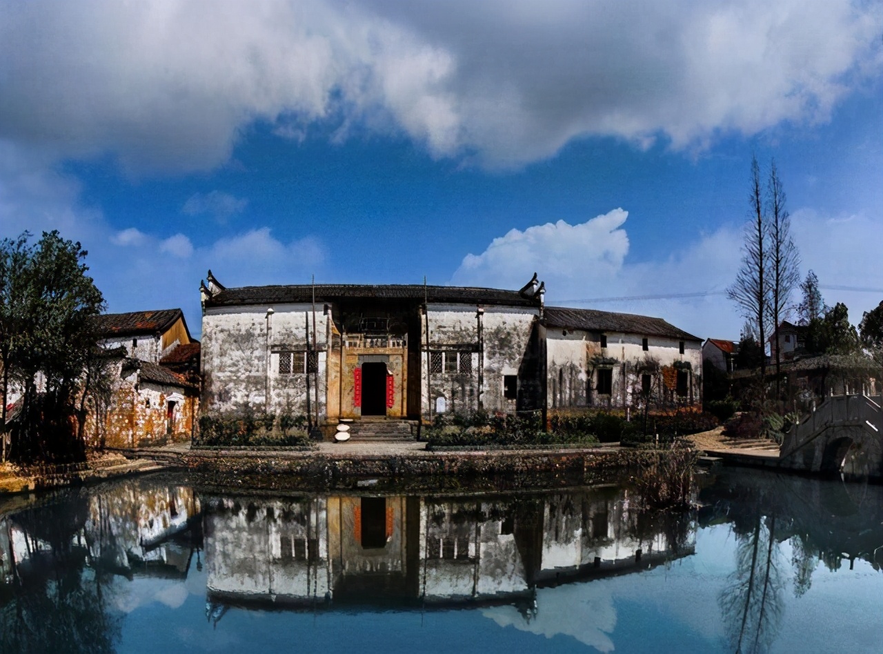 它位于浙江省金华市婺城区汤溪镇内