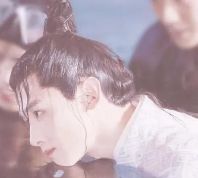 城池营垒—白敬亭来啦：愚人节发圈文案休闲区蓝鸢梦想 - Www.slyday.coM