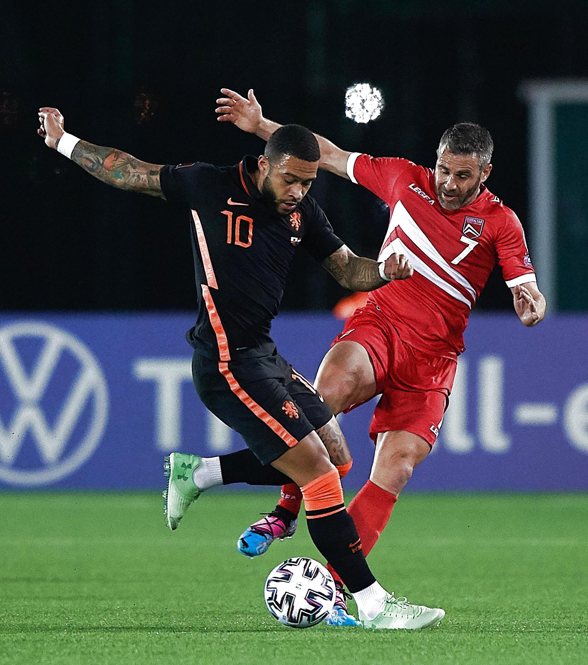 足球——世预赛:荷兰胜直布罗陀