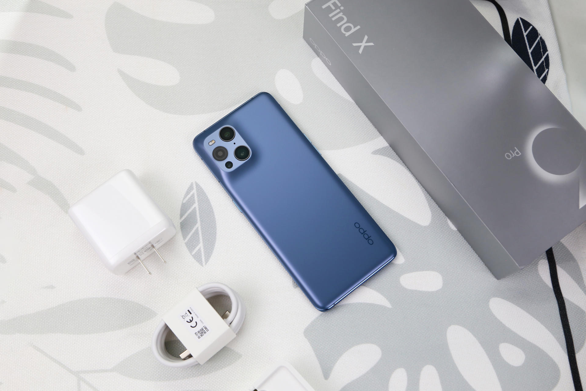 但不知道是不是"人红是非多"的原因,自oppo find x3系列在上市后,在