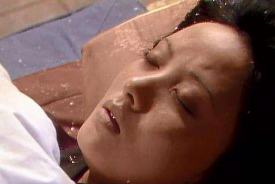 红楼梦中的夫妻反目贾琏与王熙凤掌心朱砂痣变成蚊子血