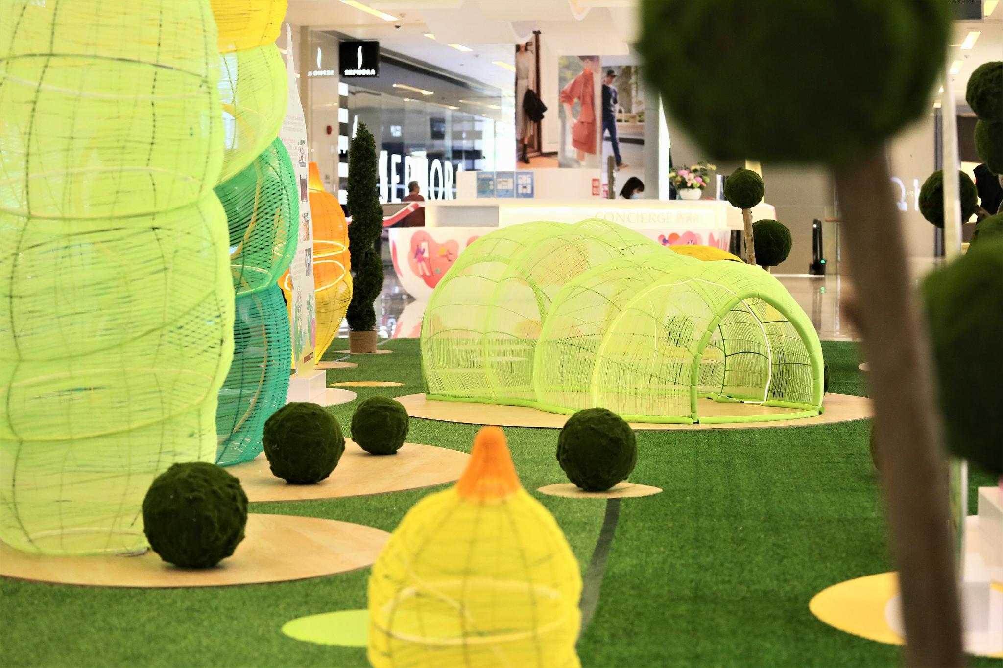 打卡环保艺术展参与旧衣回收让绿色成为城市生活流行色