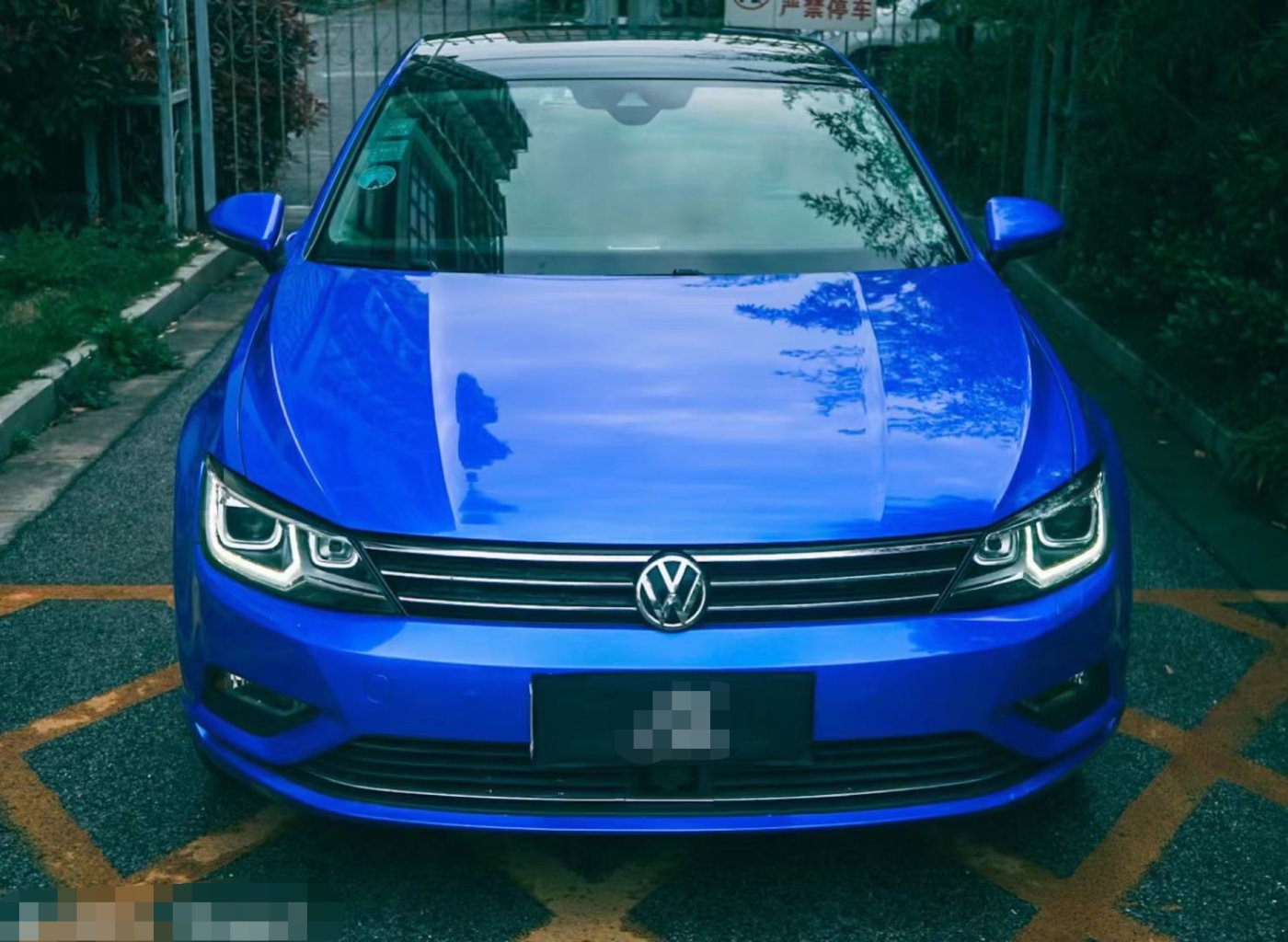 凌渡全车改色了金属蓝撩人又性感