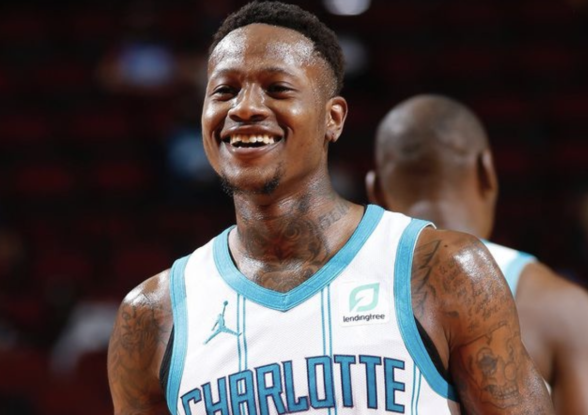 表现亮眼罗齐尔晒赛场照与球迷分享