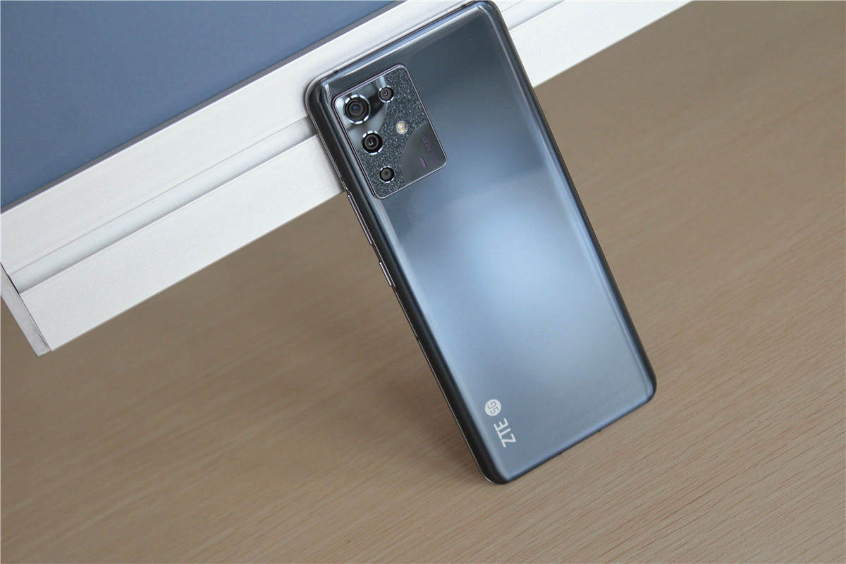 中兴s30pro测评性能均衡的一款高颜值5g手机