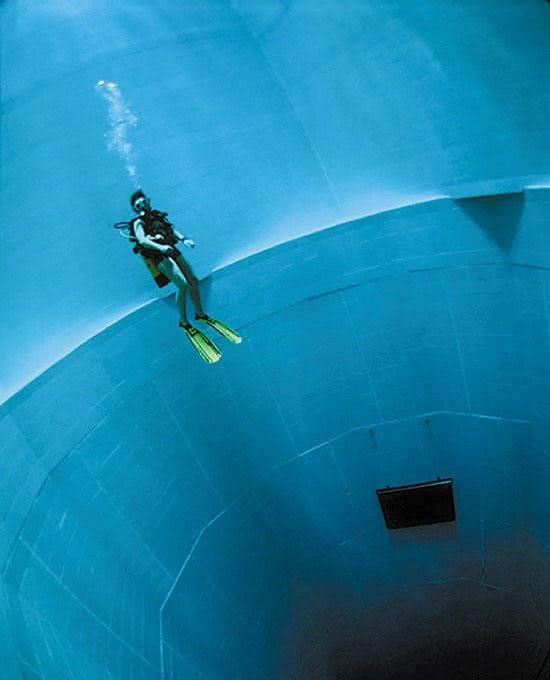 最深的游泳池:游一次要2000元,你有这胆量去吗?