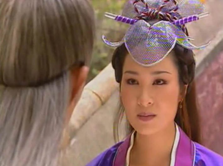 林千钰凭借电视剧《游龙戏凤》爆红,1992年跟焦恩俊合作《军官与淑女