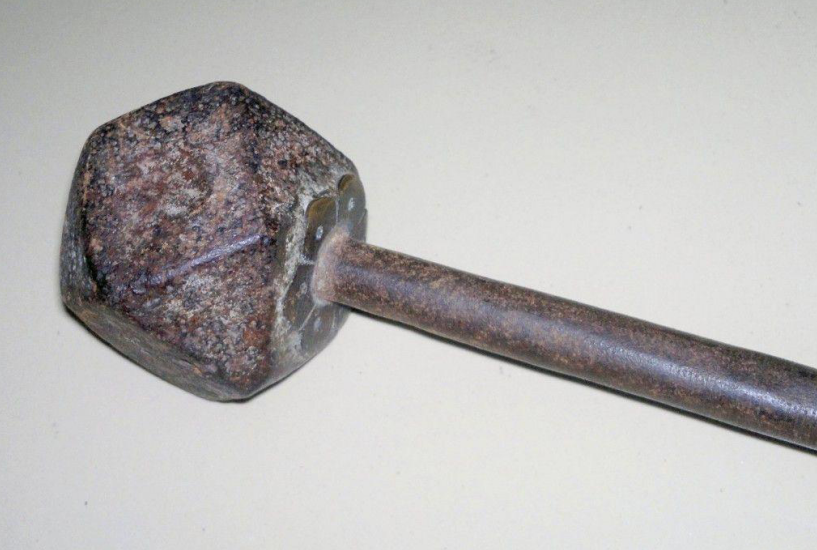 古代战场战锤为何西方的喜欢带尖刺中国的却只做成带棱蒜瓣