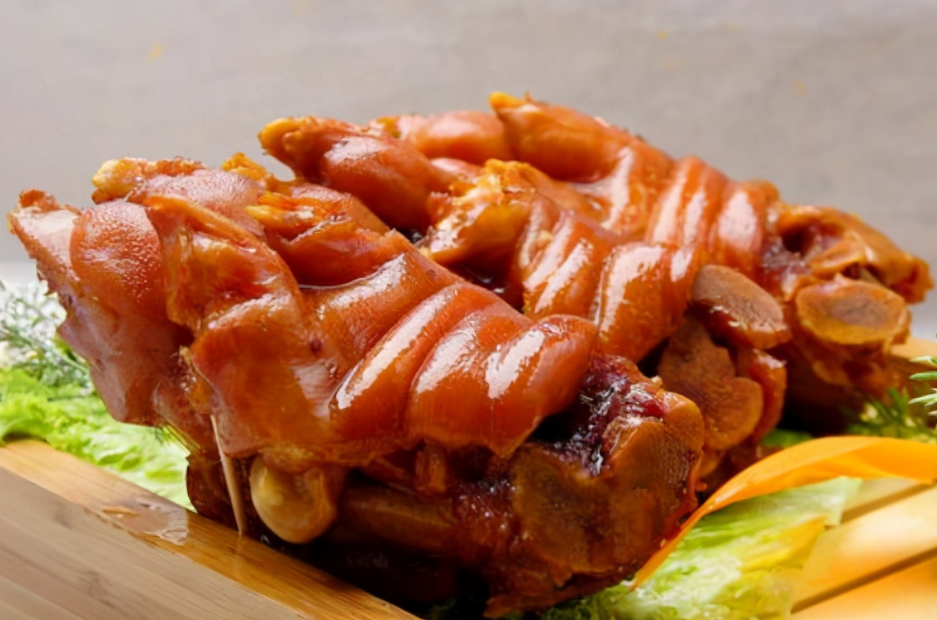 做酱猪蹄下锅炖前做好3步猪蹄无异味香喷喷软烂入味