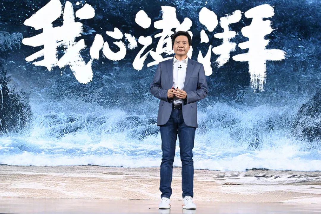 雷军把时尚杂志上了个遍衣品变化堪比整容