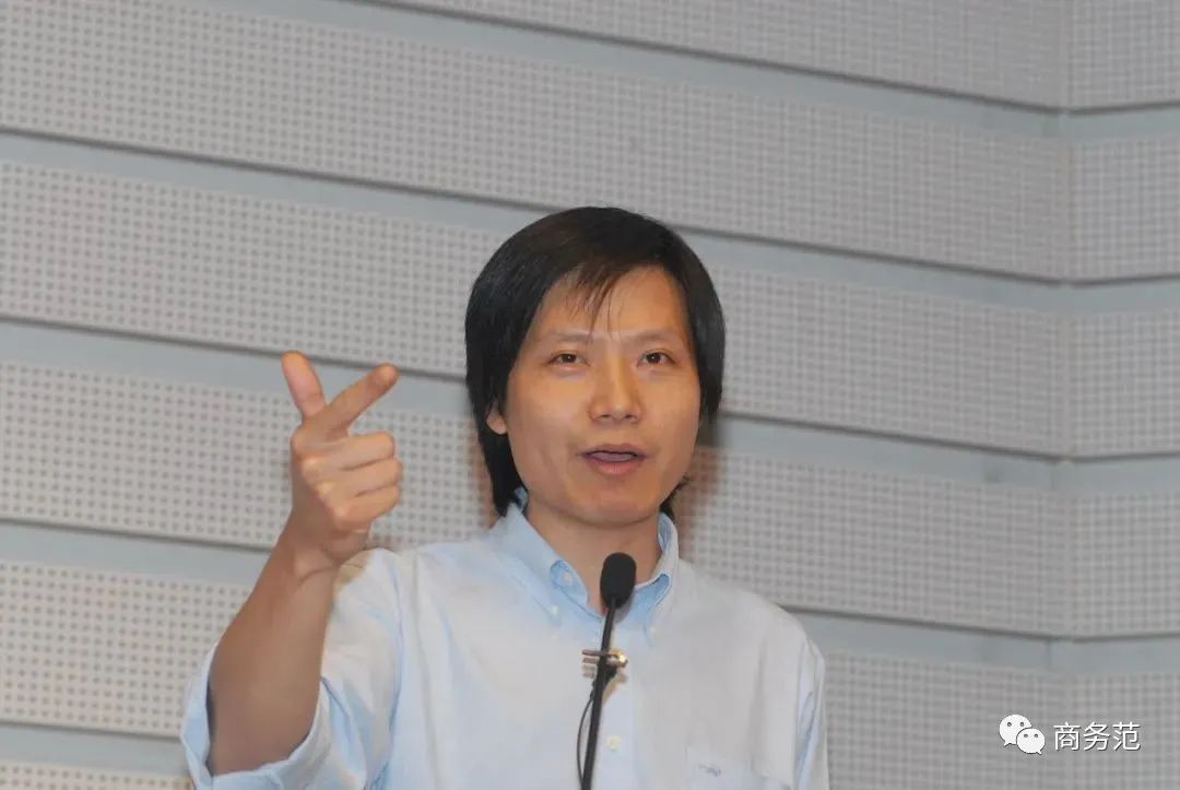 雷军把时尚杂志上了个遍衣品变化堪比整容