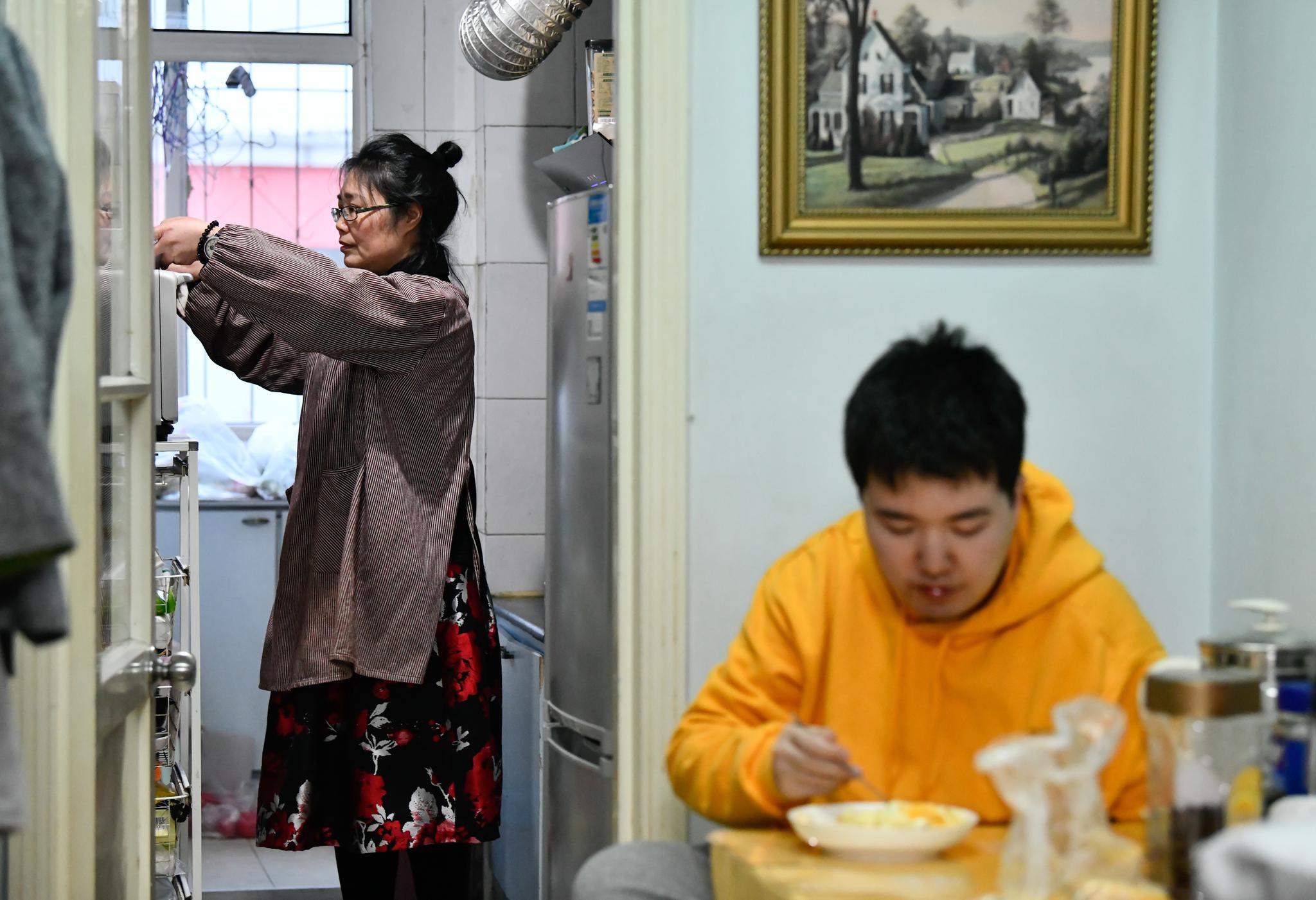 新华全媒大龄自闭症患者父母我们走后孩子怎么办