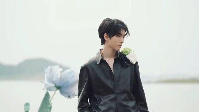 王俊凯恰好是少年主题曲foreveryoung单人cut!