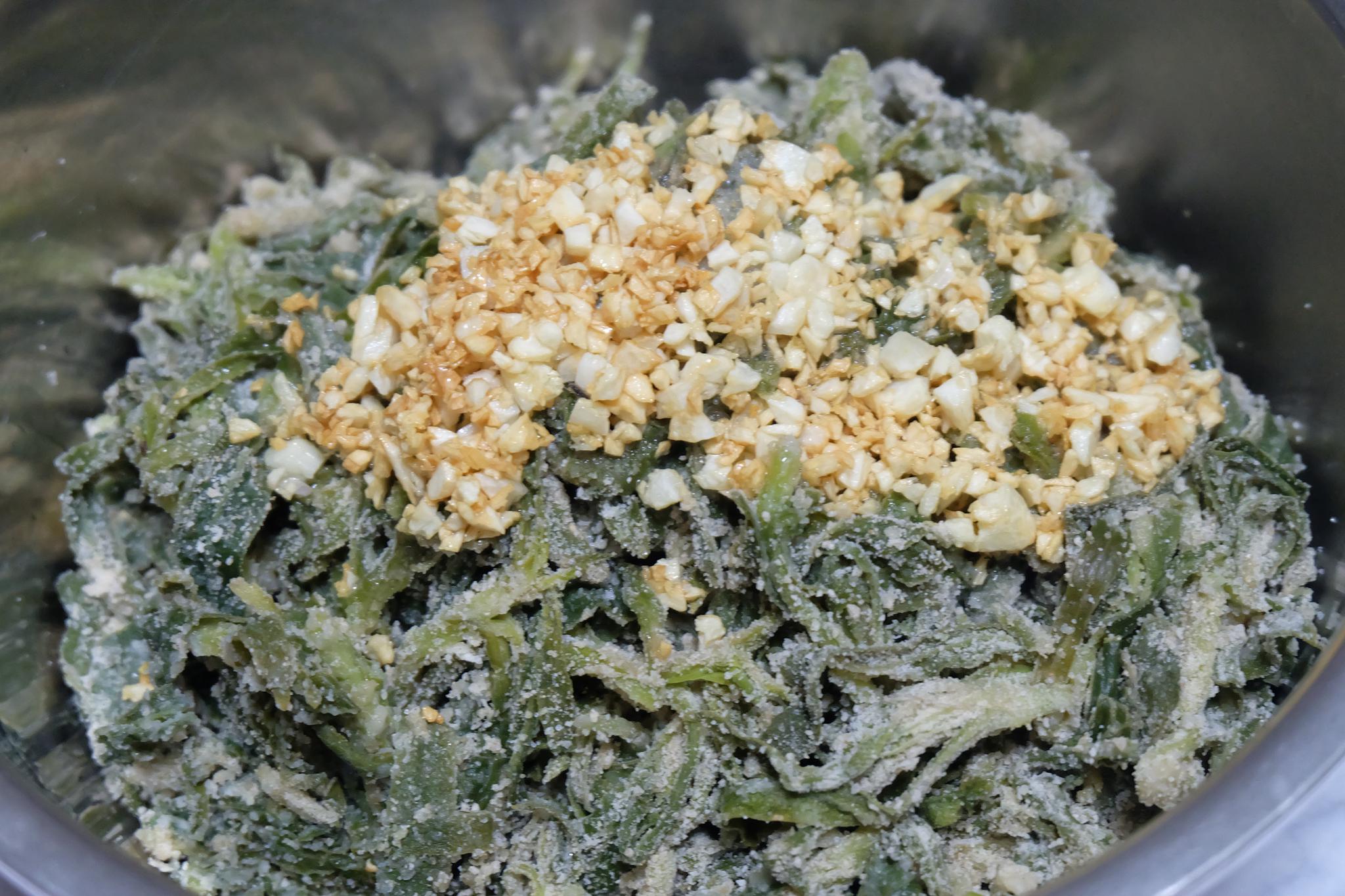 清明前后野菜鲜嫩,拌点面粉拌点盐,蒸出一锅春天的味道|面条菜|野菜