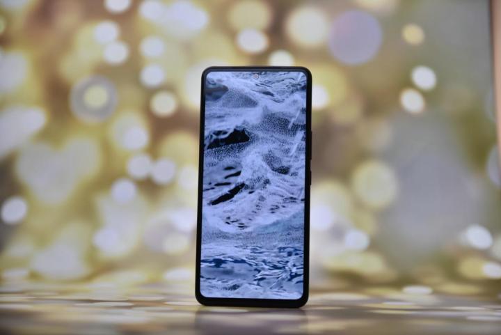 独立显示芯片！iQOO Neo5将电竞基因专业传承！