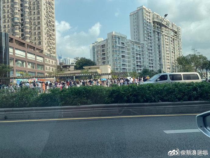 疯狂！深圳一杯茶颜悦色超过200元，黄牛按捺不住了休闲区蓝鸢梦想 - Www.slyday.coM