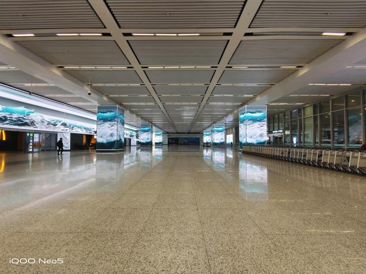 独立显示芯片！iQOO Neo5将电竞基因专业传承！