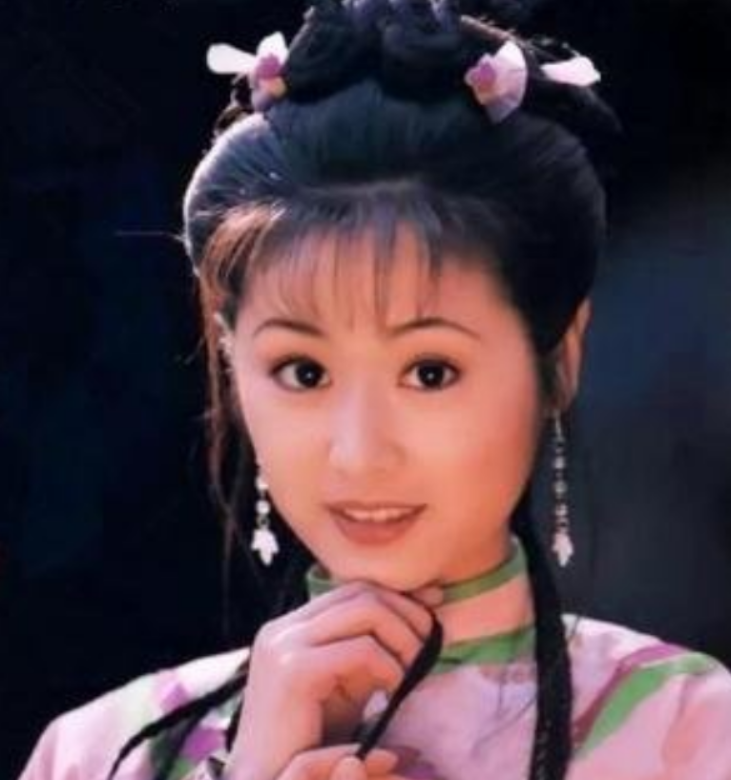 赵薇才是紫薇的原定人选,看到试妆照后,网友:容嬷嬷都下不去手