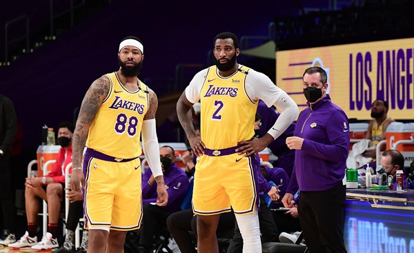 恭喜湖人虽然德拉蒙德将近50天没打比赛但是刚复出就有惊喜