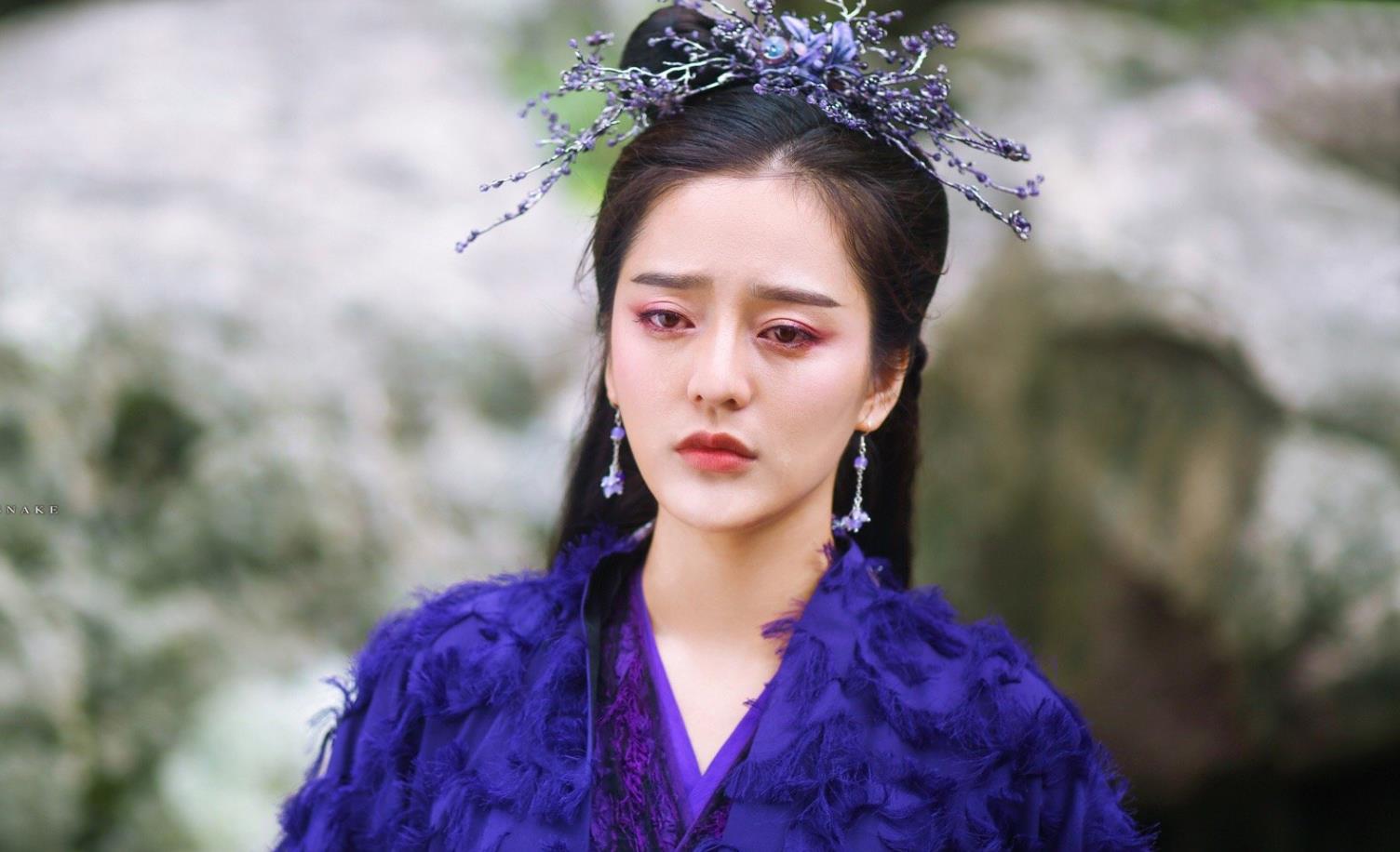 长白太岁上映蛇仙变身渣男新婚夜另娶他人