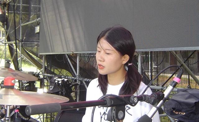 南京女鼓手“更生仔”自曝：父亲操作大学成绩安排工作休闲区蓝鸢梦想 - Www.slyday.coM