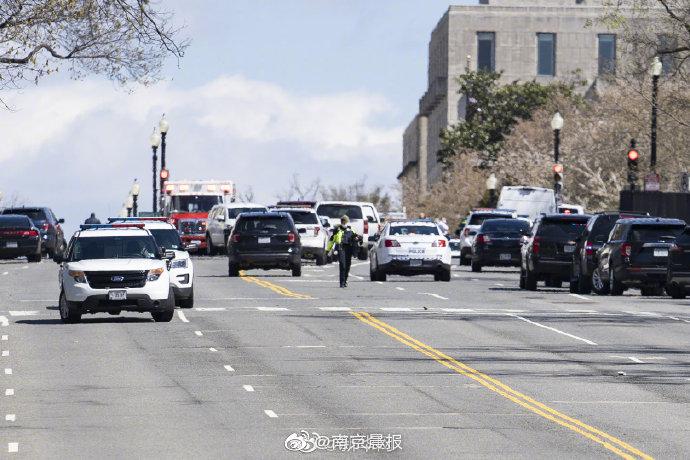 美国国会附近发生袭警致2死1伤休闲区蓝鸢梦想 - Www.slyday.coM 美国国会附近发生袭警致2死1伤休闲区蓝鸢梦想 - Www.slyday.coM