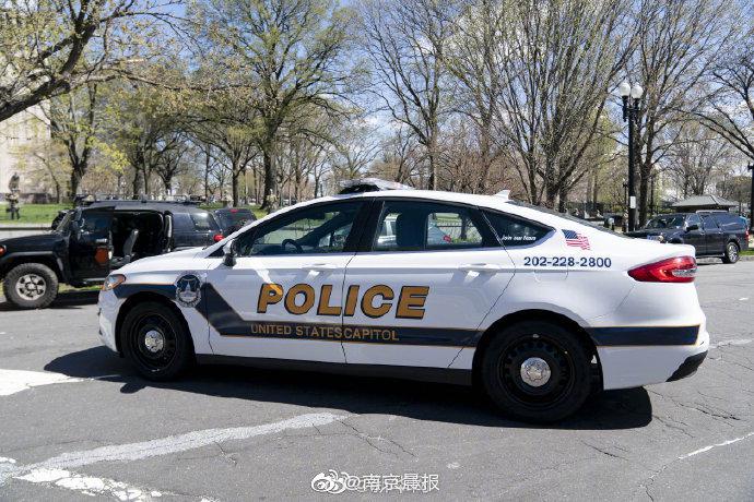 美国国会附近发生袭警致2死1伤休闲区蓝鸢梦想 - Www.slyday.coM 美国国会附近发生袭警致2死1伤休闲区蓝鸢梦想 - Www.slyday.coM