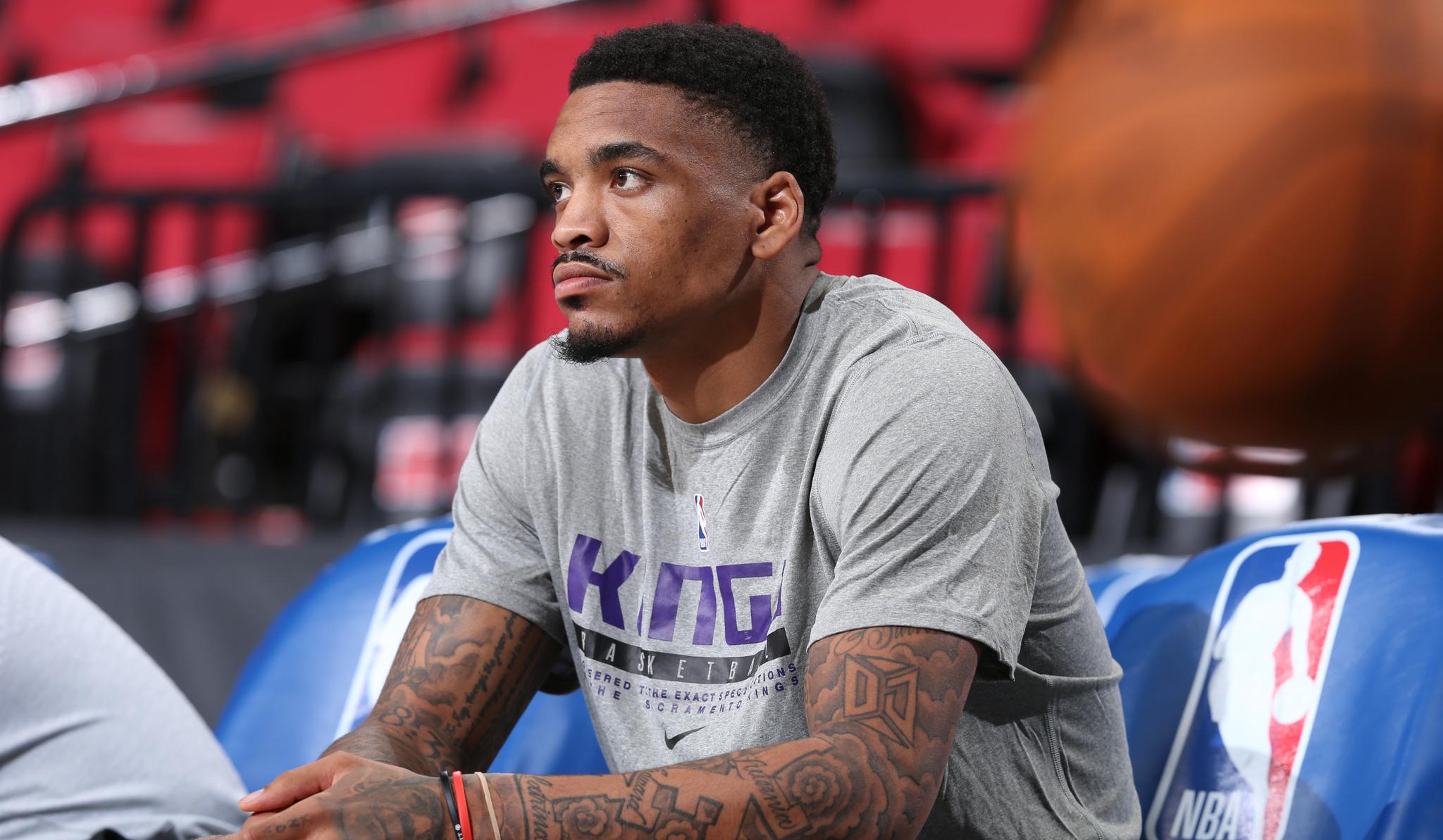 国王将裁掉前锋达匡杰弗里斯