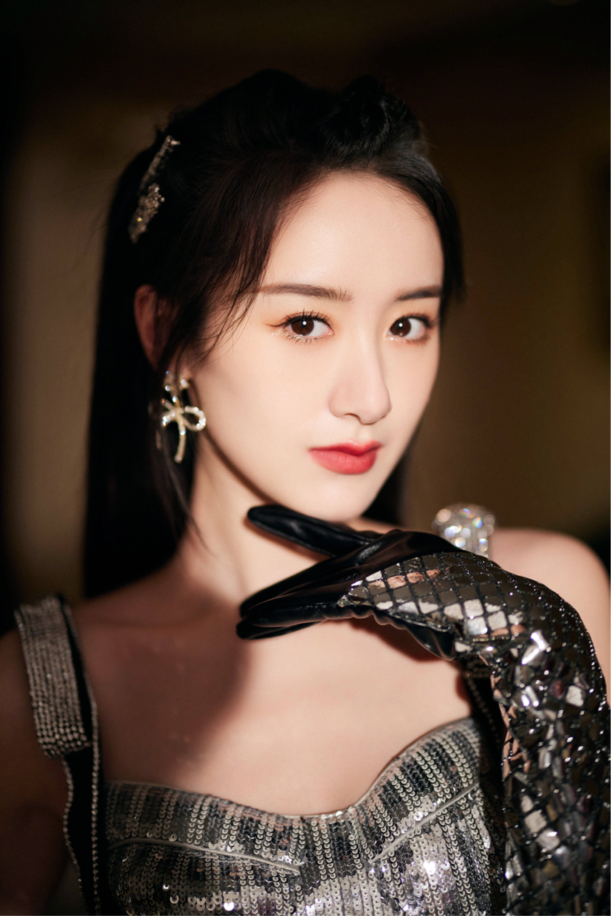 网传《落花时节又逢君》影视化，袁冰妍主演，男主是他休闲区蓝鸢梦想 - Www.slyday.coM