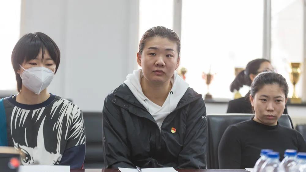 或入选世锦赛名单|杨方旭|安家杰|女排_新浪新闻