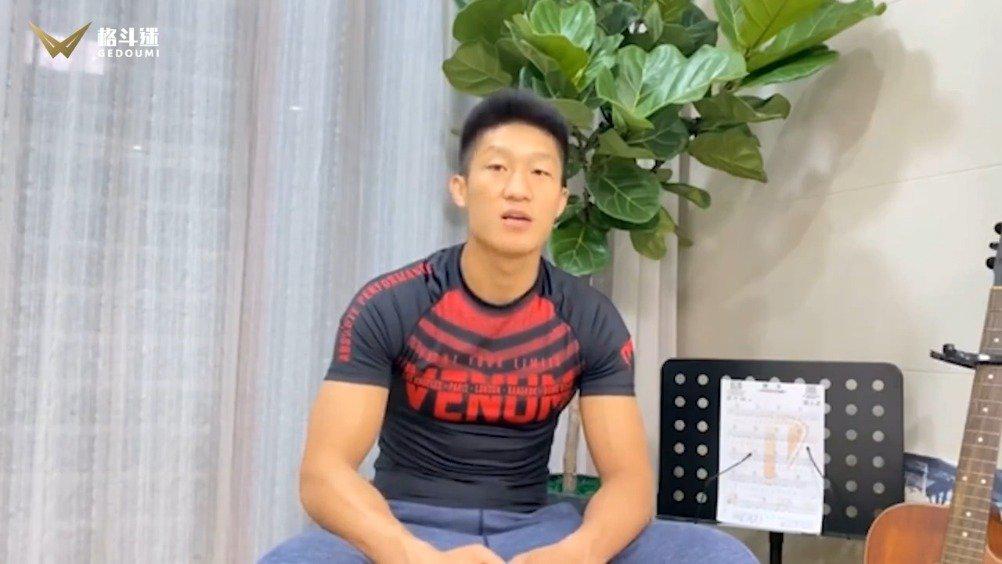 针对最近刘威与魏锐的比赛,拳迷们都有着自己的看法