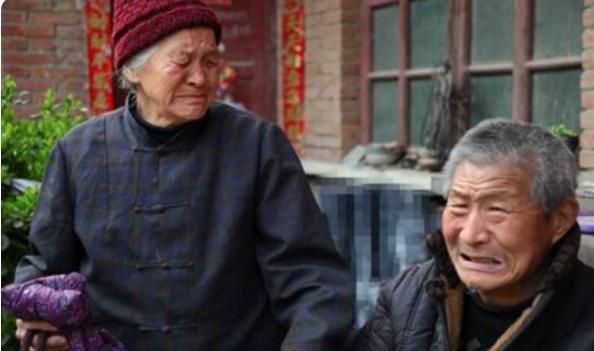 七旬老人“有钱也不帮女儿买房”,含泪说出答案:和重男轻女无关休闲区蓝鸢梦想 - Www.slyday.coM 七旬老人“有钱也不帮女儿买房”,含泪说出答案:和重男轻女无关休闲区蓝鸢梦想 - Www.slyday.coM