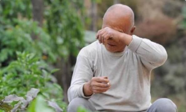 七旬老人“有钱也不帮女儿买房”,含泪说出答案:和重男轻女无关休闲区蓝鸢梦想 - Www.slyday.coM 七旬老人“有钱也不帮女儿买房”,含泪说出答案:和重男轻女无关休闲区蓝鸢梦想 - Www.slyday.coM