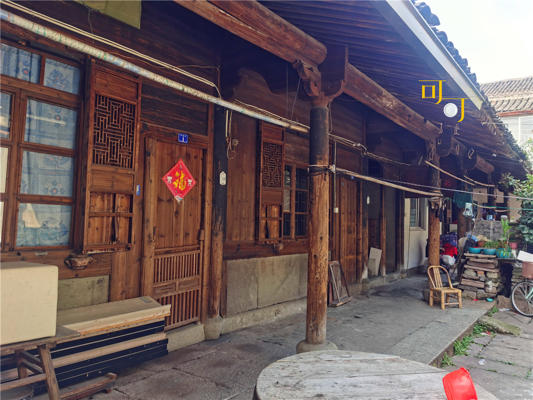 清明小长假去奉化西坞看江南水乡古镇吃牛肉干面两个人30元