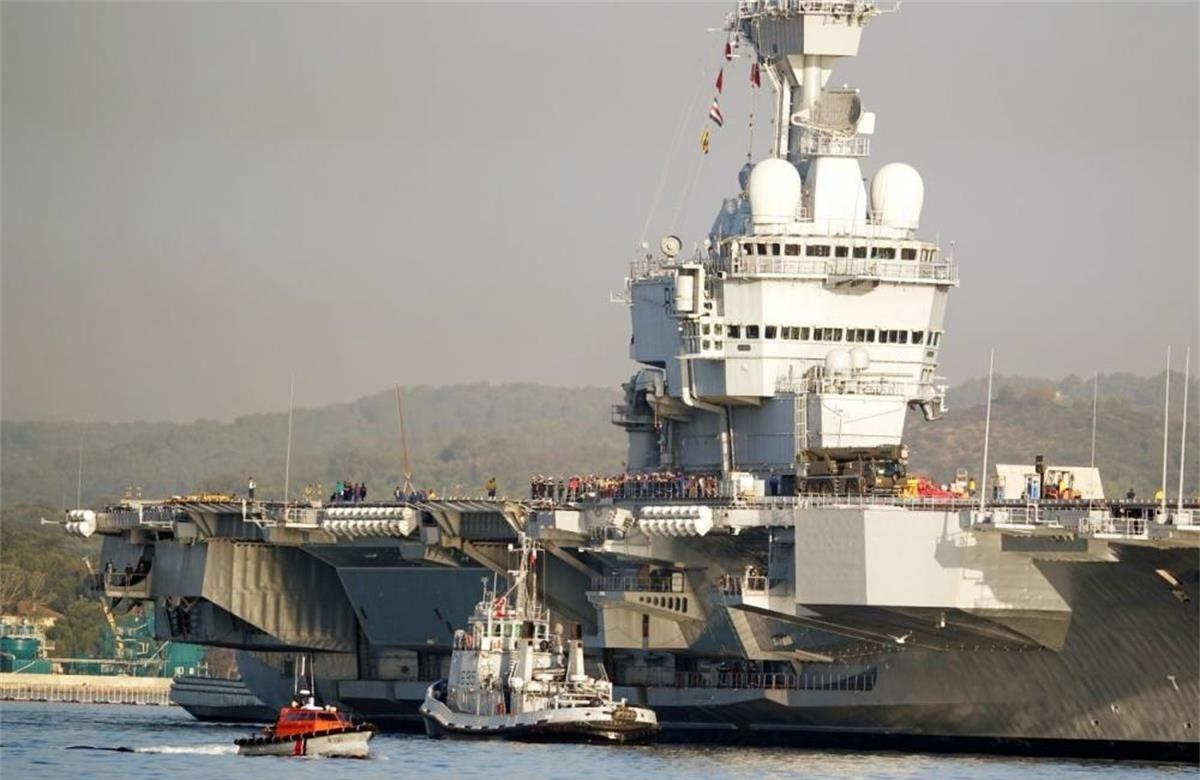 图为法国戴高乐号航母