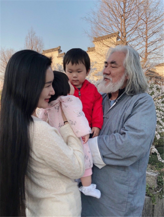 网曝范冰冰和张纪中有私生子,张纪中亲口发声辟谣,公开儿子身份