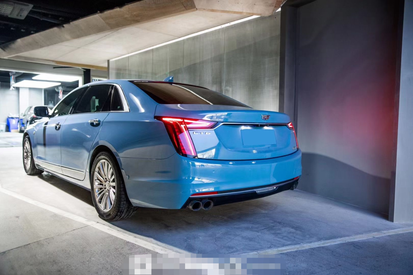 凯迪拉克ct6改色瓷器蓝 有没有贵族范儿?