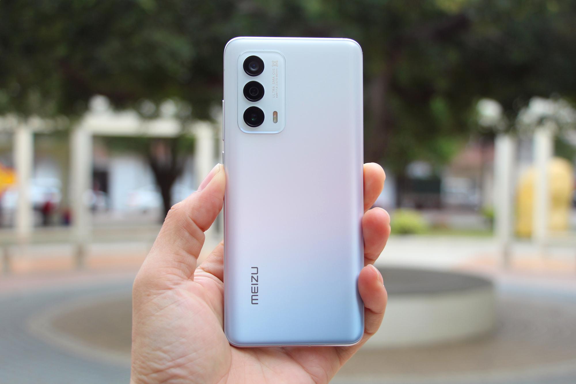 小屏满血旗舰聊一聊已经入手半个月的魅族18使用感受