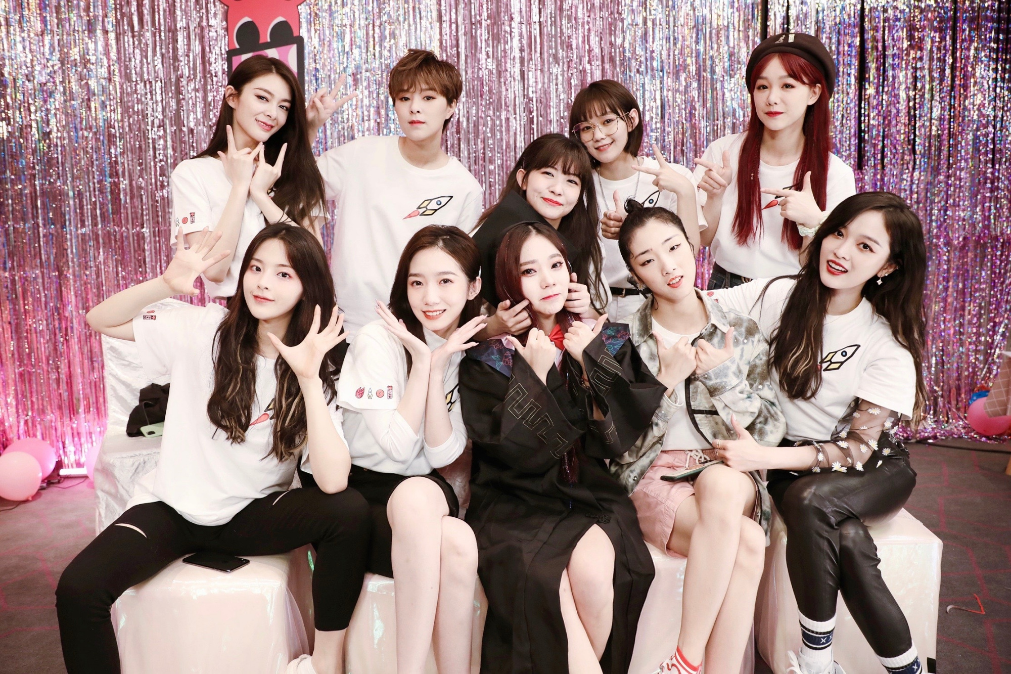 火箭少女解散后差距大,孟美岐和杨超越资源不断,吴宣仪转型失败