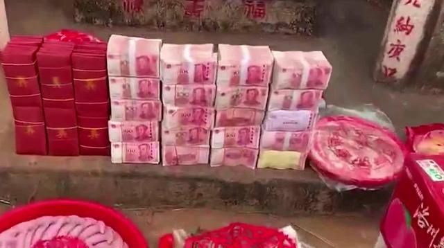 清明节乱象,网络追思,扫墓给追思人员发钱,是随心还是随性?
