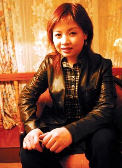 凭山路十八弯走红因朱迅一个失误断前程消失的李琼去哪了