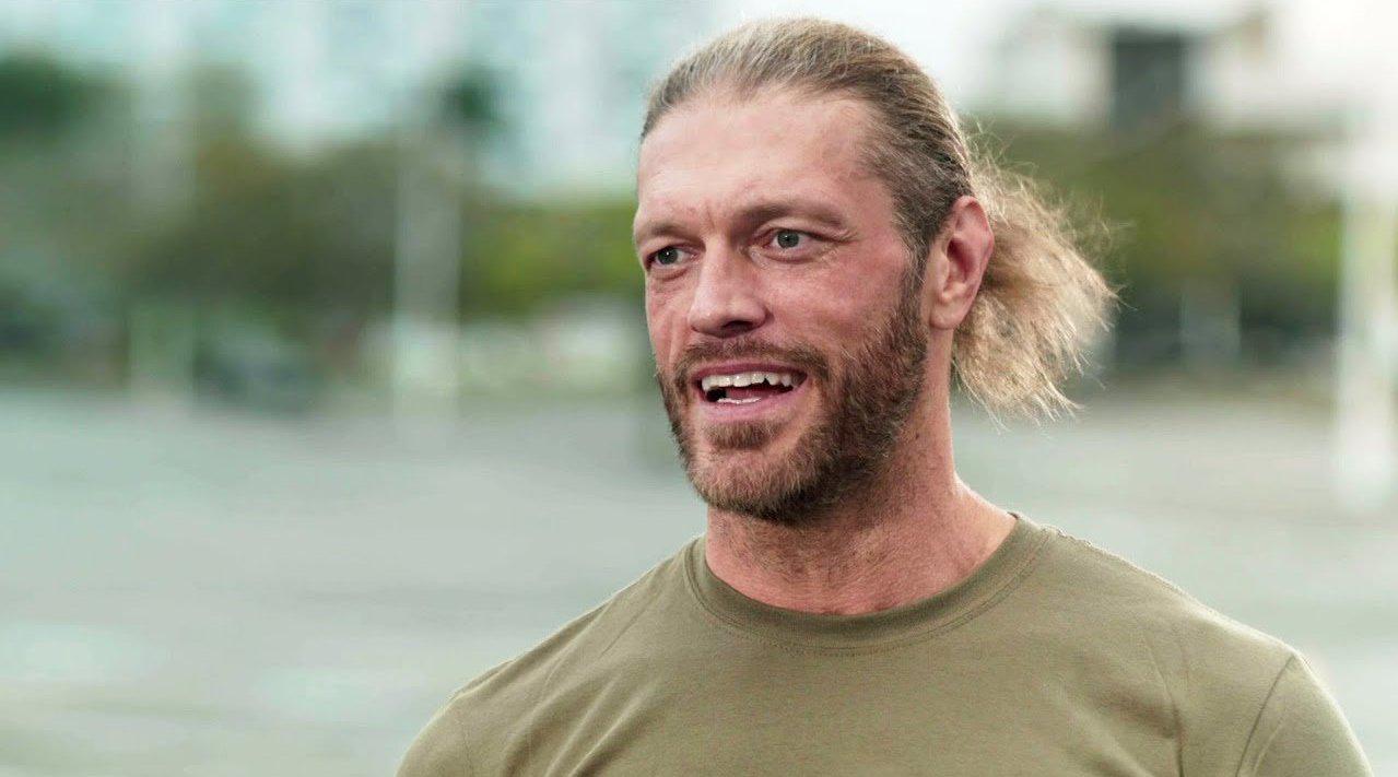 艾吉做客萨摩亚-乔的访谈秀 分享了自己追梦wwe的故事