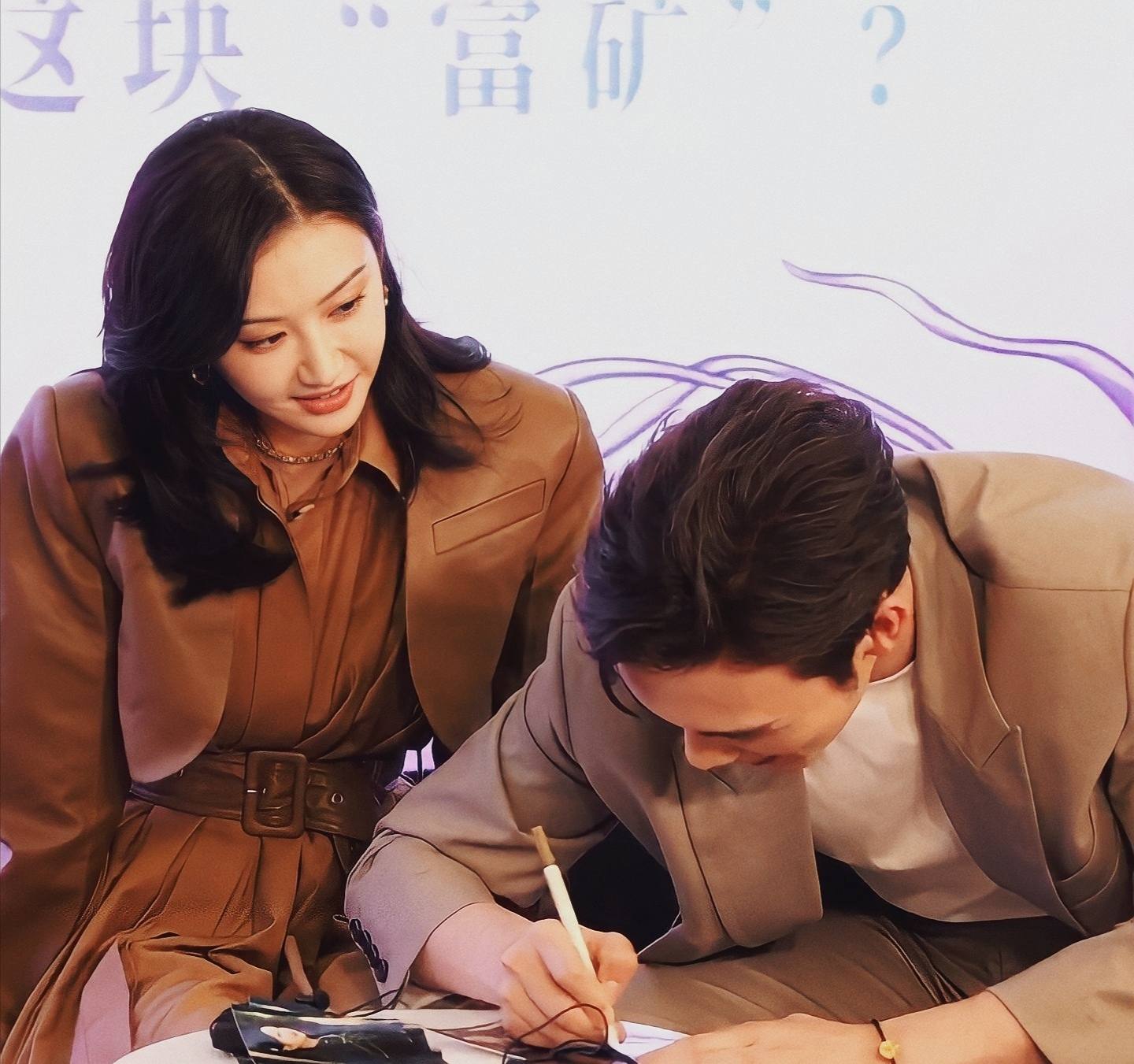 《司藤》收官热度爆棚!景甜张彬彬太上头,网曝将二搭《千秋令》