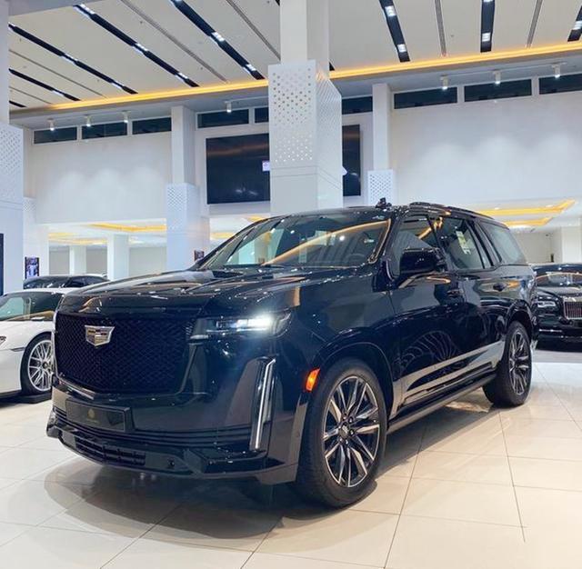 凯迪拉克重量级suv新一代凯雷德实车气场强过宝马x7