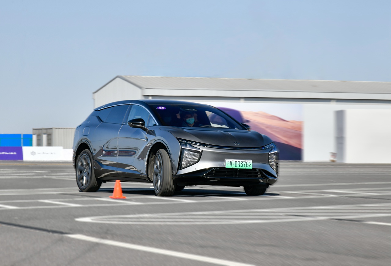 试驾高合hiphi x 高科技和运动性的完美融合