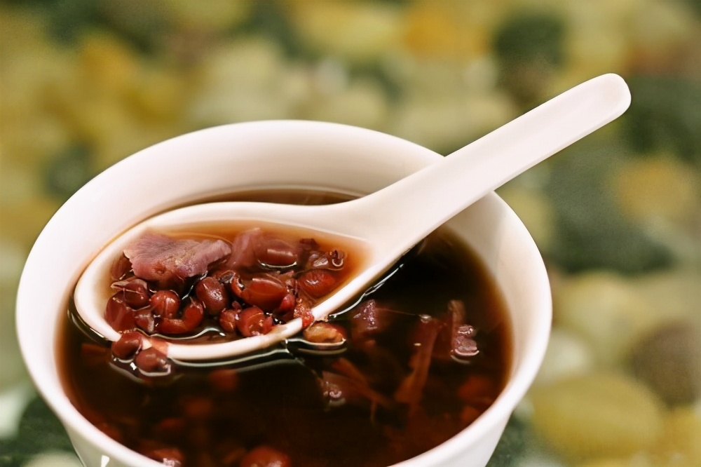 5,煮好的红豆汤可以加入冰糖食用.4,做饭后不要急着打开.