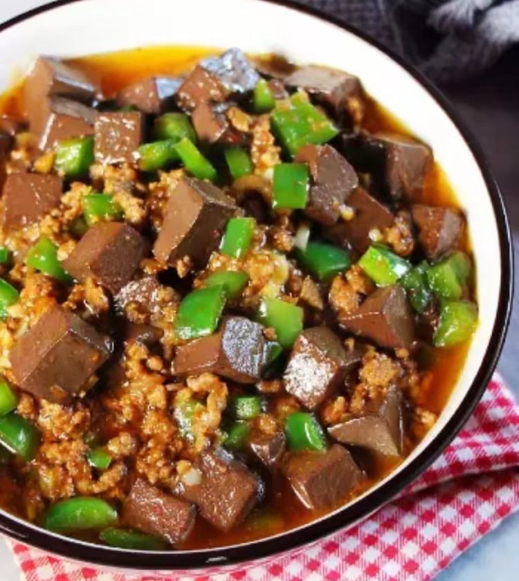 春节过后朋友聚餐的几道家常菜,色香味美,学会了露一手|鸭血|青椒