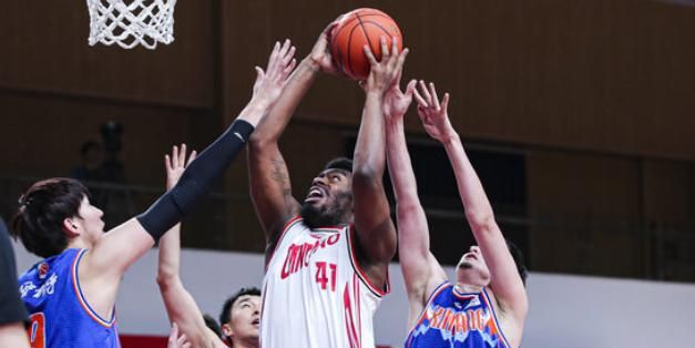 惨败暴露问题,新疆男篮缺一穿针引线之人,外援找错人了